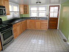 4th image of 6742 Bessemer Ave
