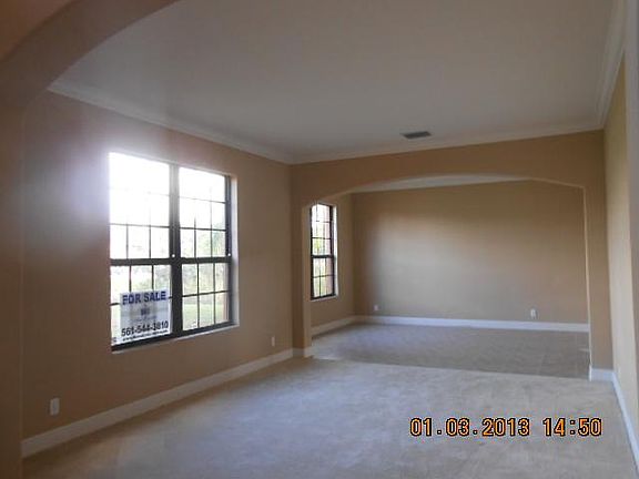 Home For Sale In Port saint lucie