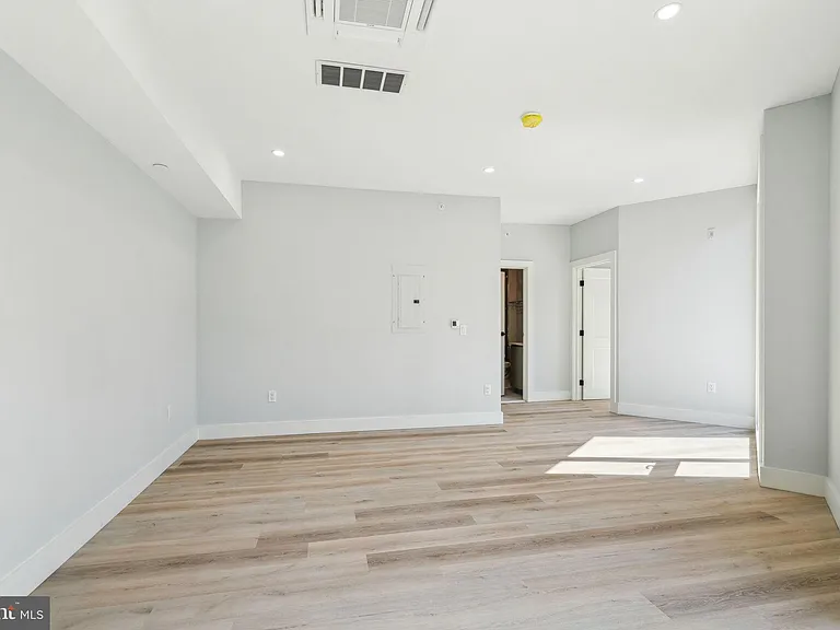 3748-9 Lancaster Ave #211 — Photo 12