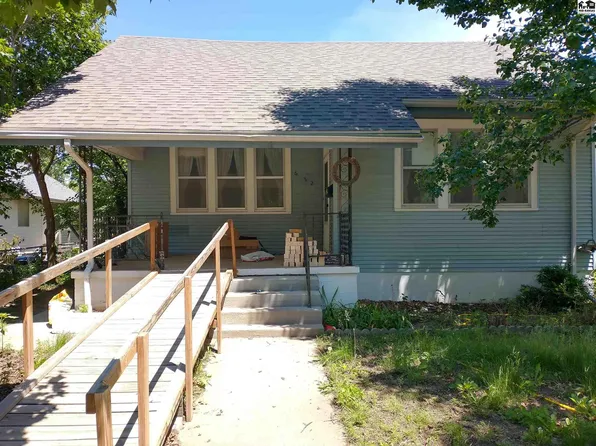622 N Pine St, Pratt, KS 67124
