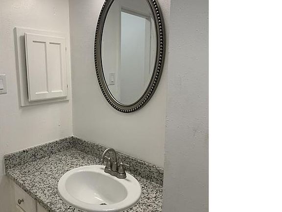 5th image of 2322 Shady Brook Dr