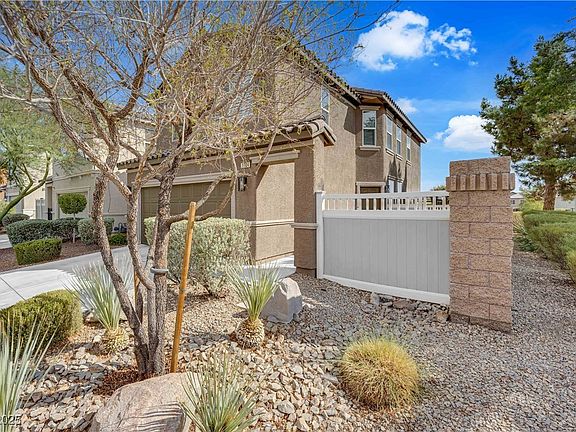 4th image of 1104 Aspen Cliff Dr