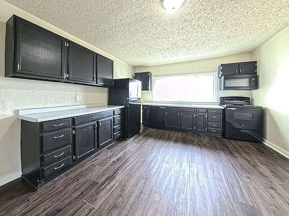 4th image of 306 W Reed St