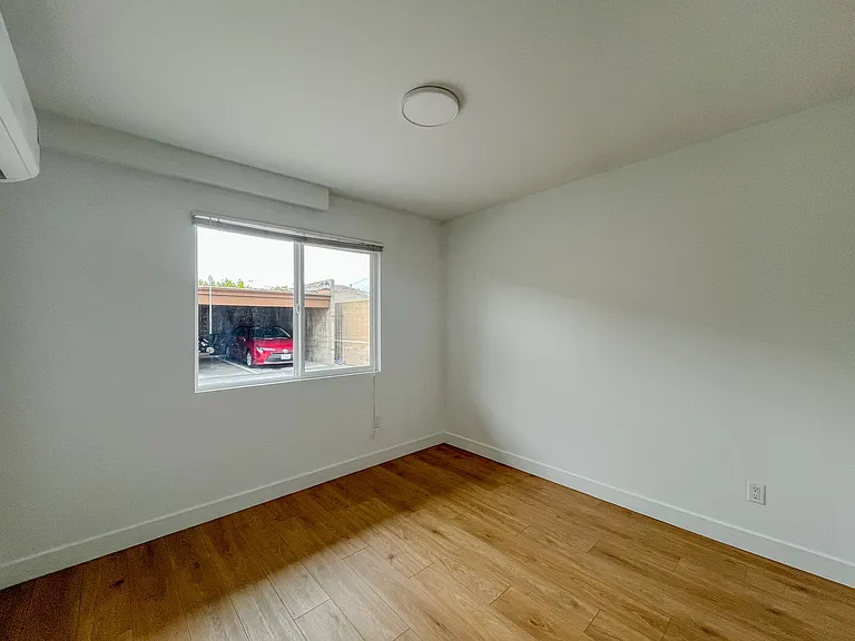 1034 Magnolia Ave — Photo 6