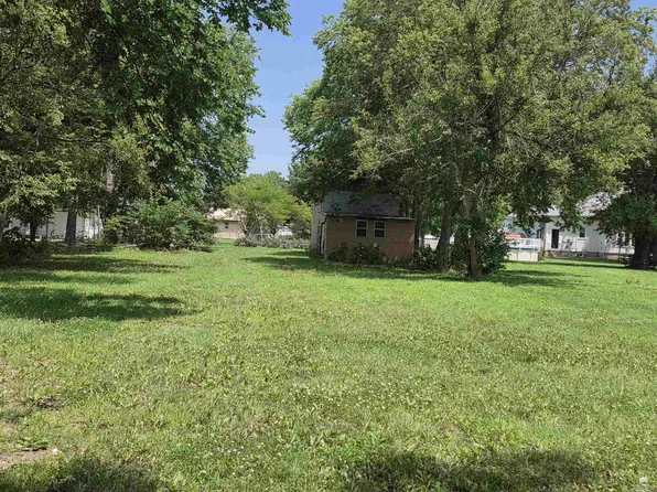 110 E 2nd Ave, Hope, KS 67451