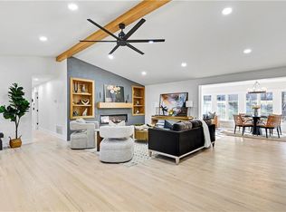 10318 Sagamore Ln, Leawood, KS 66206