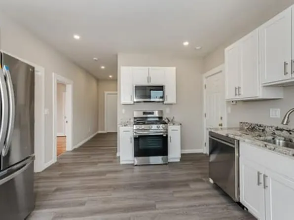 157 Merrimack St #3, Methuen, MA 01844