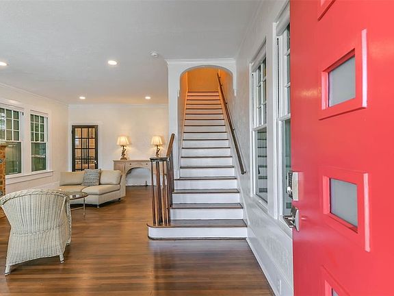 5th image of 2505 37th St