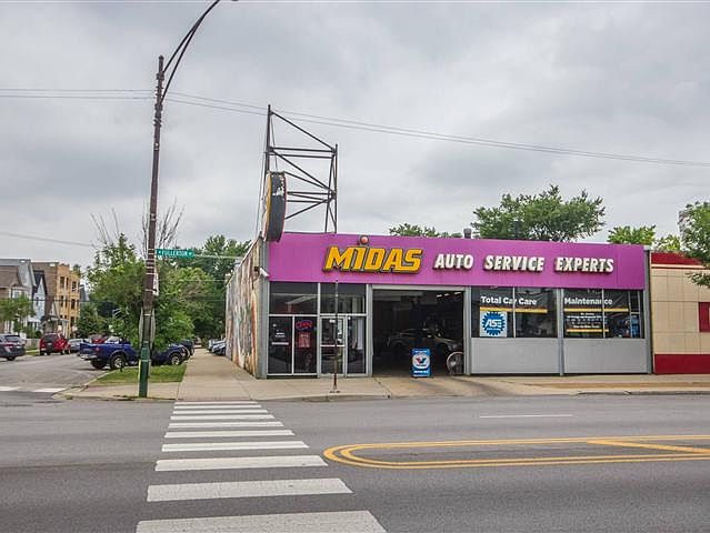 1st image of 2654 W Fullerton Ave