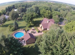 1809 Hobe Rd, Woodstock, IL 60098