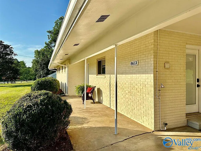 8613 Camille St — Photo 2