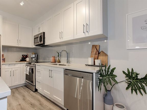 2nd image of 20356 72b Ave #302