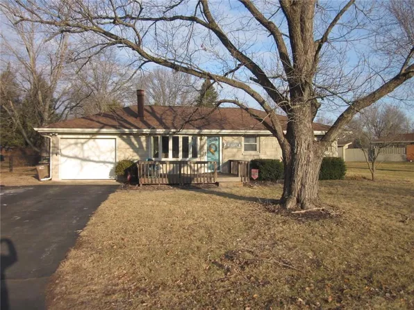 1040 Beechtree Dr, Columbus, IN 47203