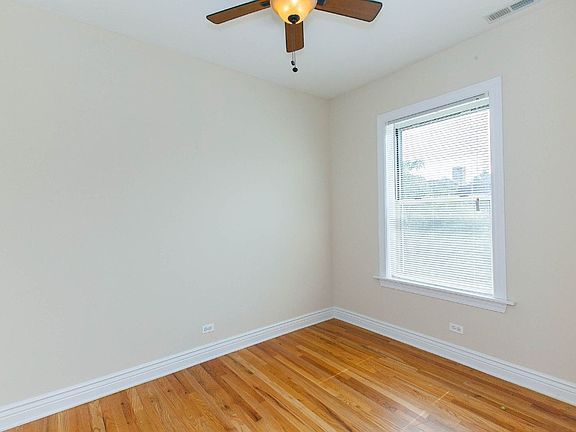 4th image of 1214 W Waveland Ave #2