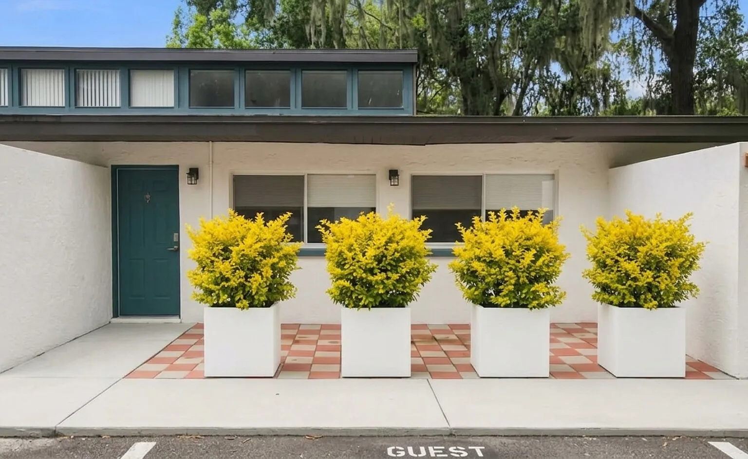 Azalea Park | Mid Century 2BR in Historic Downtown — Photo 1