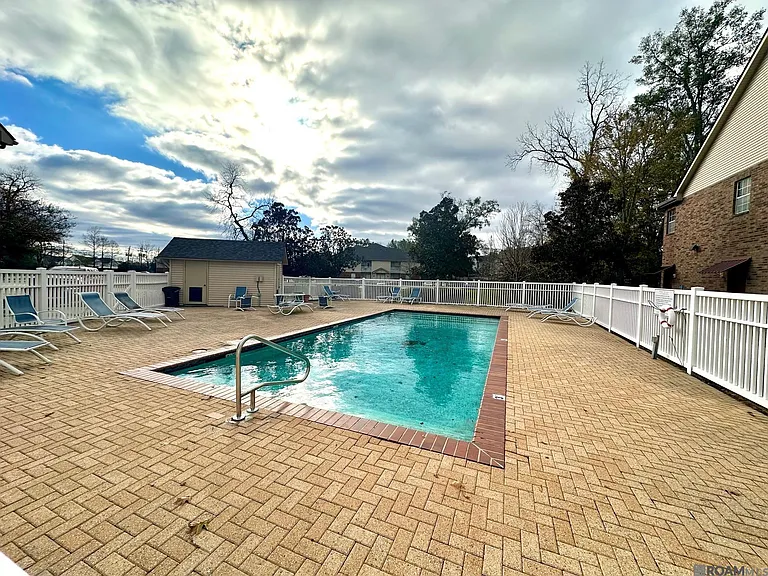 900 Dean Lee Dr #206 — Photo 16