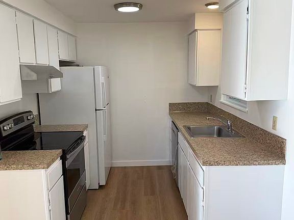 4th image of 3631 SE 165th Ave #3631