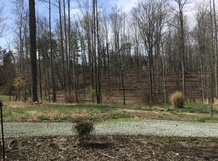 10 Lakewood Forest Rd, Moneta, VA 24121