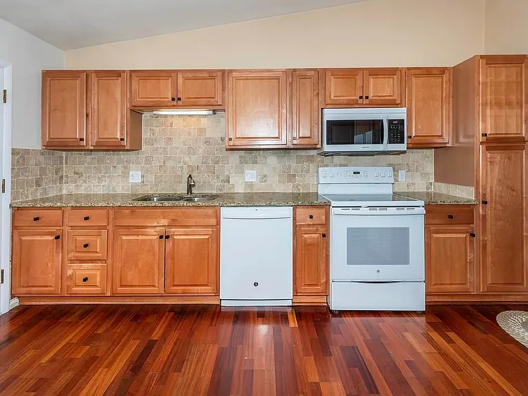 1358 Arroyo Dr — Photo 43