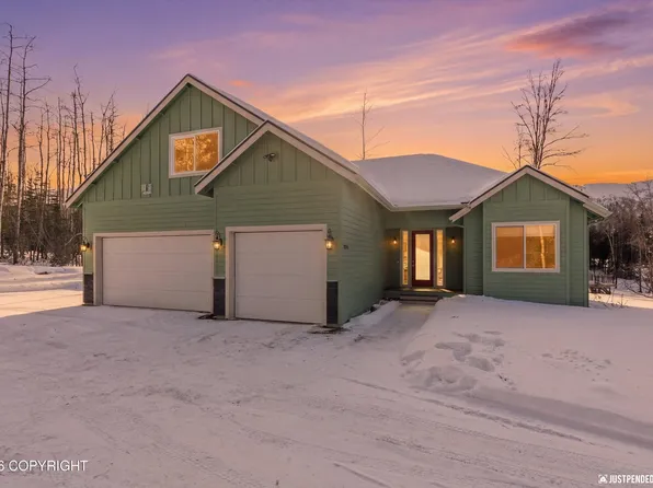 20786 Melody Ln, Eagle River, AK 99577