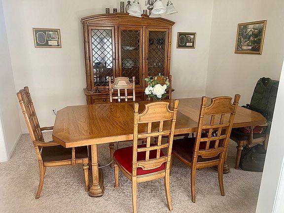 Formal dining room
