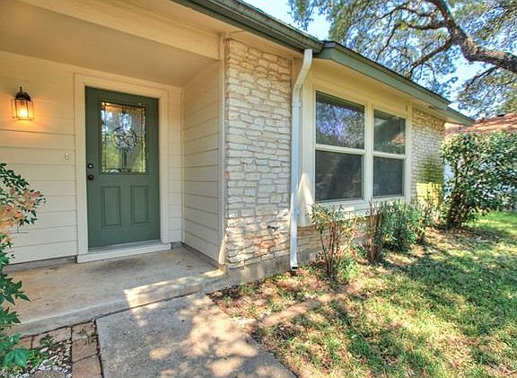 3rd image of 12216 Grimsley Dr