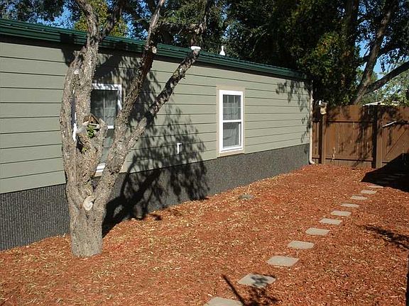 4th image of 822 Arlington Dr