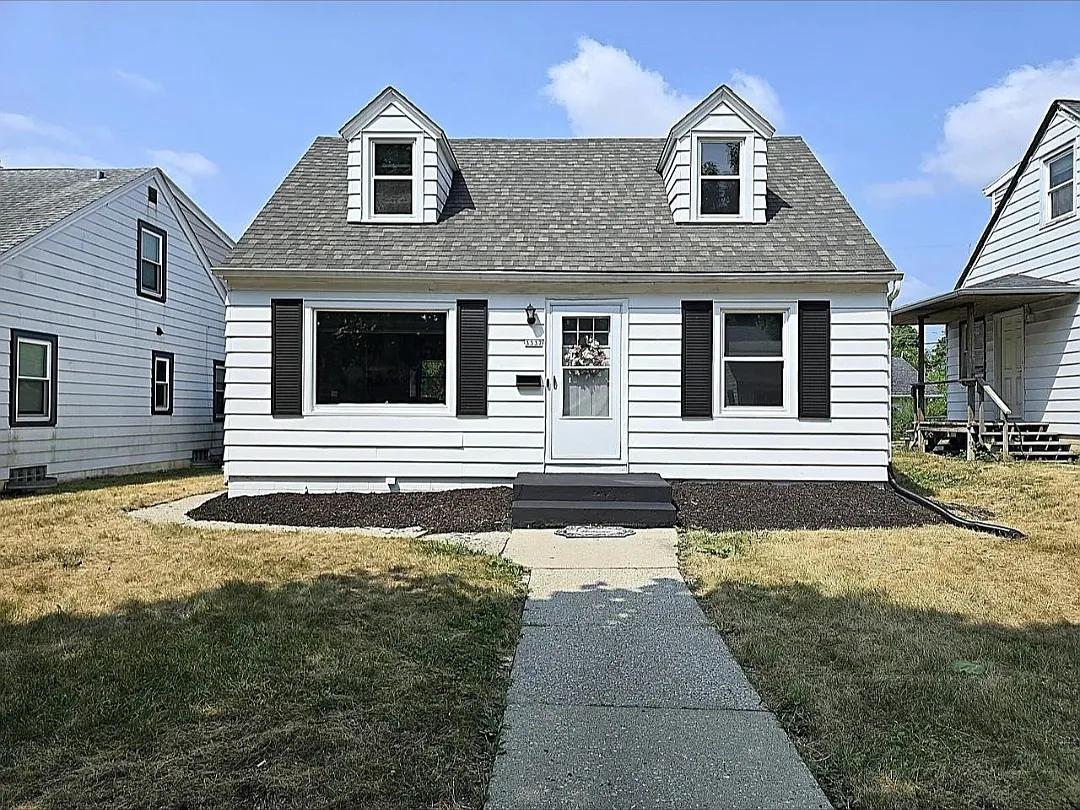 N 88th St, Milwaukee — Photo 1