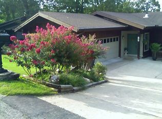 78 Pleasant Ridge Dr, Holiday Island, AR 72631