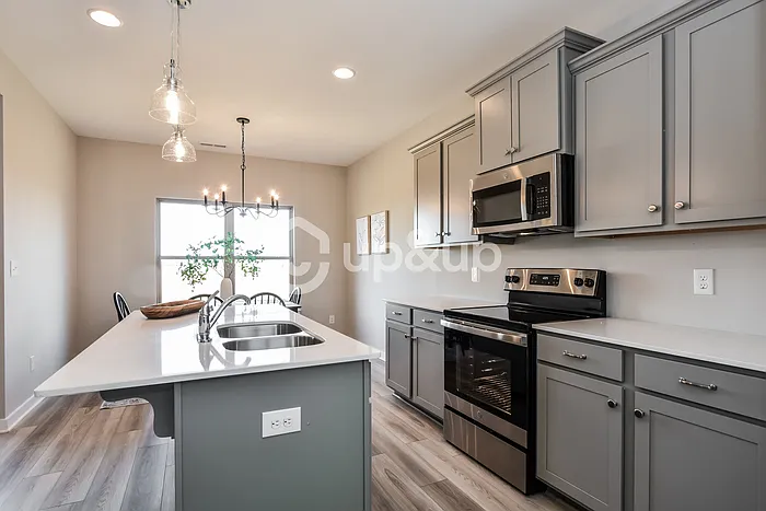 4 bed, 2.0 bath, 2040 sqft, $1,745 — Photo 4