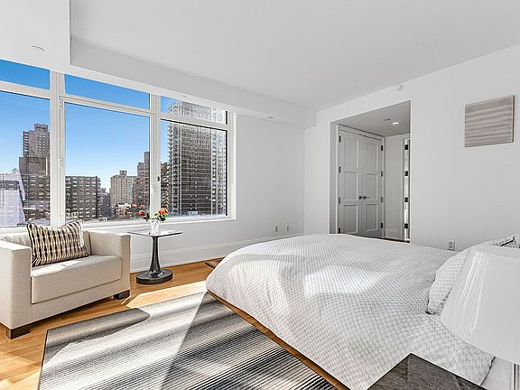 3rd image of 305 E 85th St APT 11B