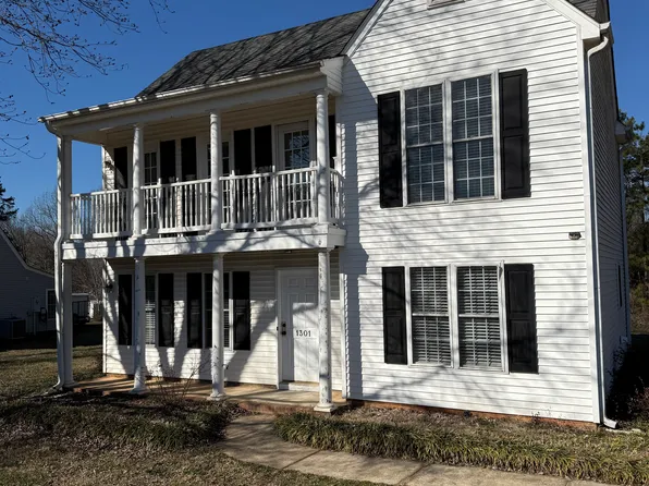 1301 Davis Mill Rd, Seneca, SC 29678