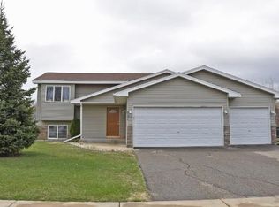 505 Cottonwood St SW, Isanti, MN 55040