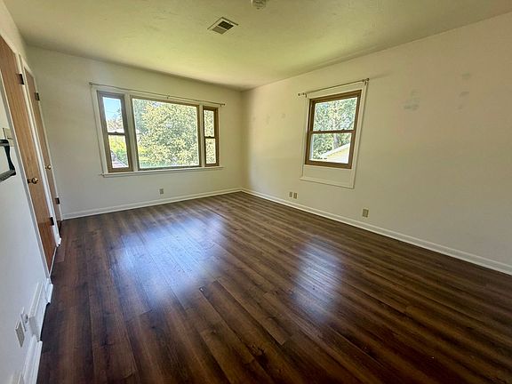 5th image of 865 S 45th St #863