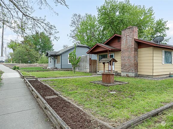 3rd image of 236 Preston Ave