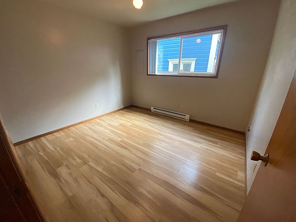 4th image of 2702 SE Alder St #2704