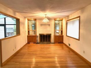 1 Gage Rd, Wayland, MA 01778