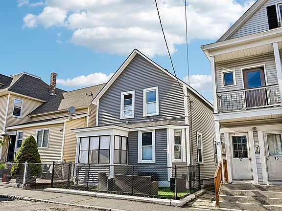 2nd image of 19 Sheldon St