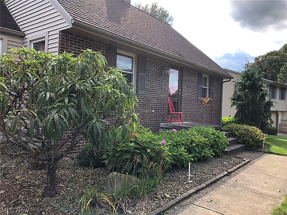 4th image of 369 Kingwood Dr