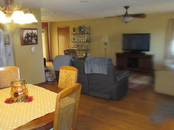 2nd image of 509 S Conrey St