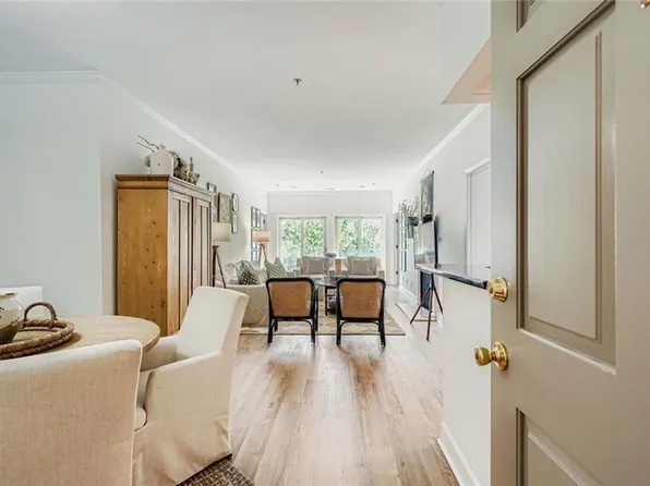 2921 Lenox Rd NE Unit 205, Atlanta, GA 30324