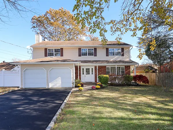 1 Deer Lake Drive, North Babylon, NY 11703