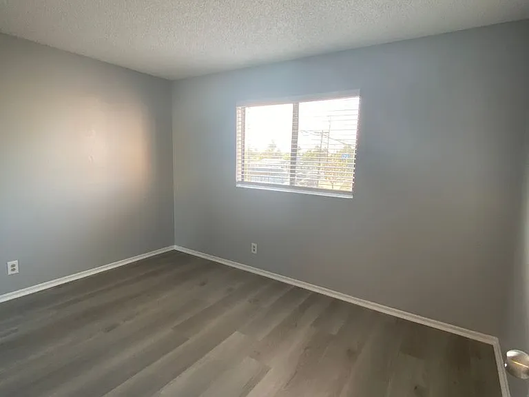 1039 Junipero Ave — Photo 11