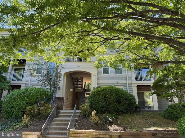 1025 Gardenview Loop APT 301, Woodbridge, VA 22191