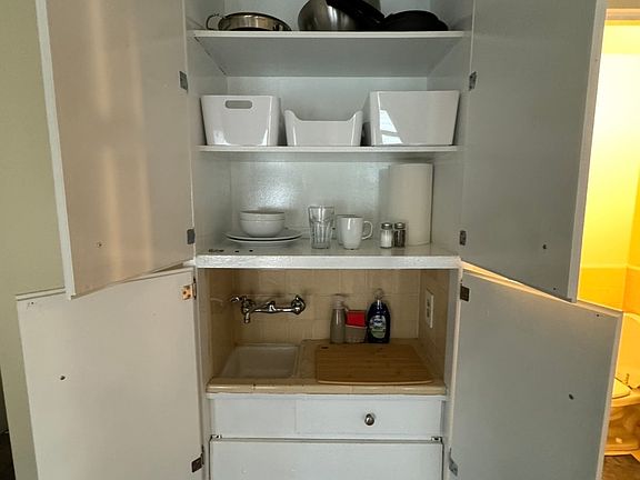 5th image of 3143 Fillmore St APT 303
