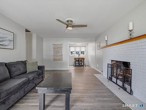4th image of 30 Van Horn Drive
