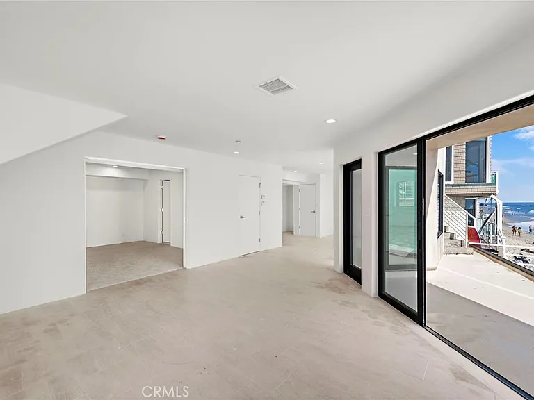 715 Oceanfront Front — Photo 17