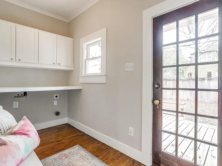 1405 S Henderson St — Photo 30