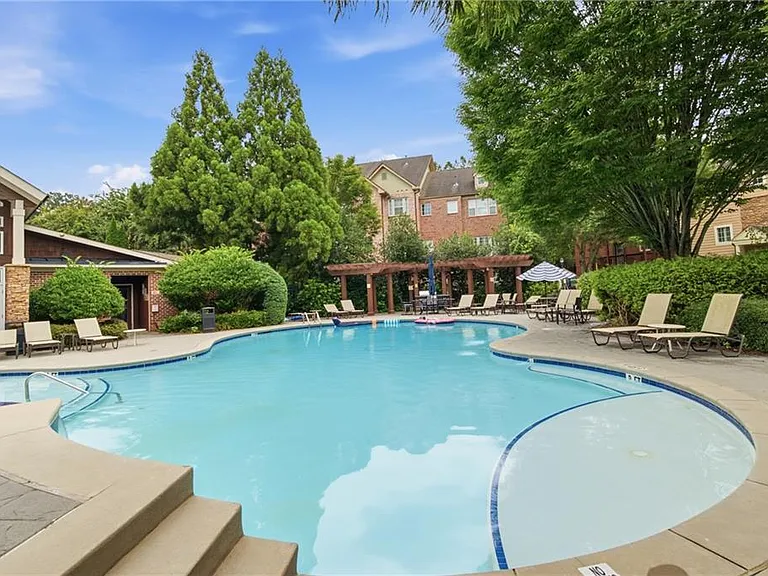 1231 Ashford Creek Park NE — Photo 50