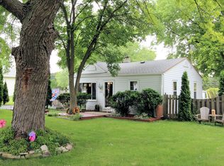 5920 S 34th St, Greenfield, WI 53221